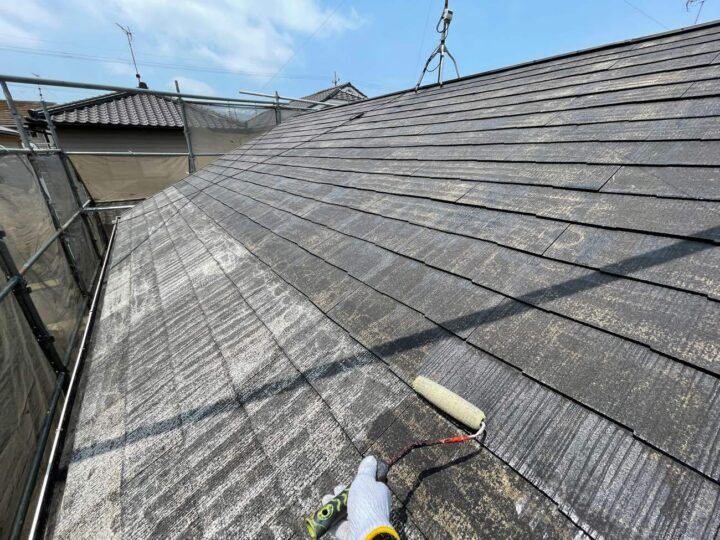 屋根塗装　下塗り　状況